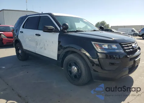 2017 Ford Explorer Police Interceptor z USA, uszkodzony, nr VIN 1FM5K8AR3HGC34773